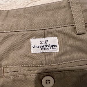 Vineyard boys shorts size 8